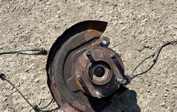 Nissan Juke I F15 Front wheel hub 400141KK0H