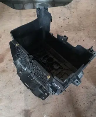 Renault Scenic III - Grand scenic III Battery tray 