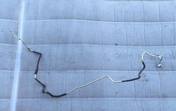 Mazda MX-5 ND Air conditioning (A/C) pipe/hose NA1V61465B
