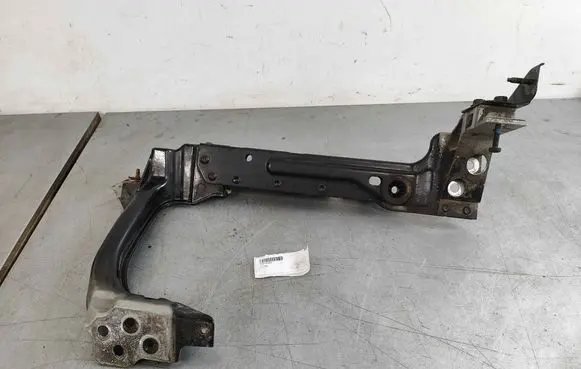 Jaguar XE Headlight/headlamp mounting bracket T4N3260