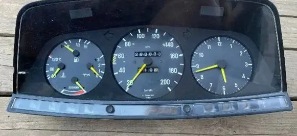 Mercedes-Benz W123 Speedometer (instrument cluster) 87001123