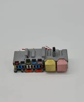 Renault Megane II Fuse module 8200418790