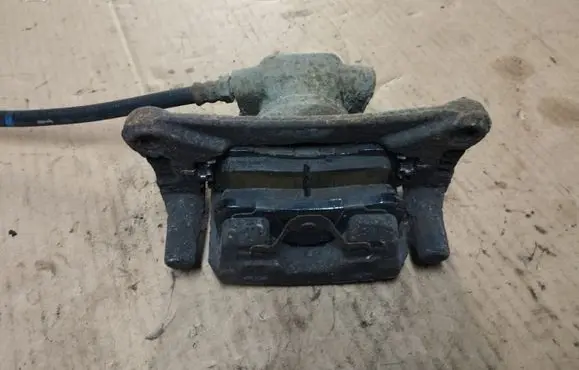 Peugeot 4007 Rear brake caliper