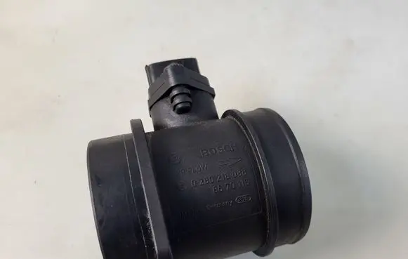 Volvo XC90 Mass air flow meter 8670115