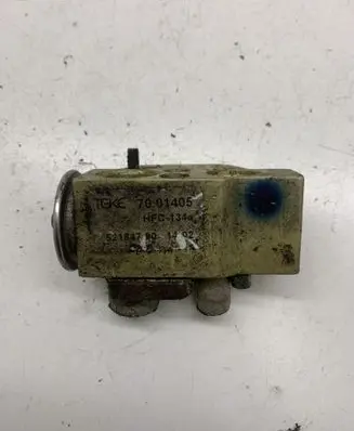 Air conditioning (A/C) expansion valve