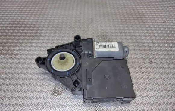 Volkswagen Caddy Front door window regulator motor 1K0959792 1T0959701T