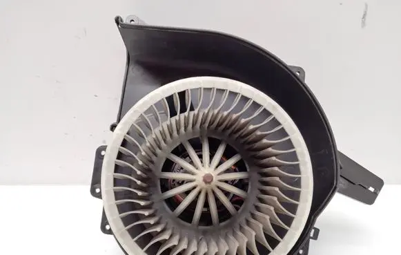 Volkswagen Polo Heater fan/blower 6Q1819015C