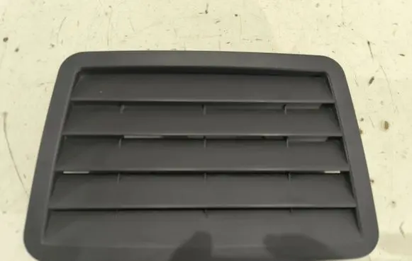 Mercedes-Benz E W211 Dash center air vent grill A2118310236