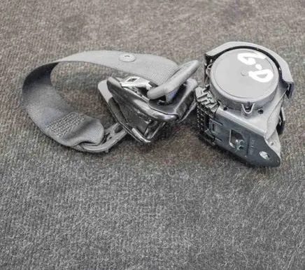 BMW 2 F22 F23 Rear seatbelt 7293268