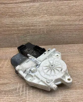 Peugeot 407 Front door window regulator motor 1137328124 994650102
