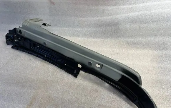 Audi Q7 4L Fender mounting bracket 4L0805176A 4l0805158a