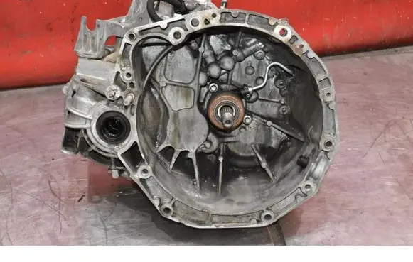 Renault Megane II Manual 6 speed gearbox ND0008