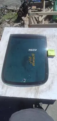 Citroen Berlingo Front door window glass four-door 1212123