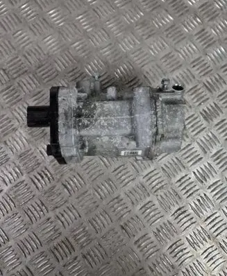 Toyota C-HR I Air conditioning (A/C) compressor (pump) 0424000370