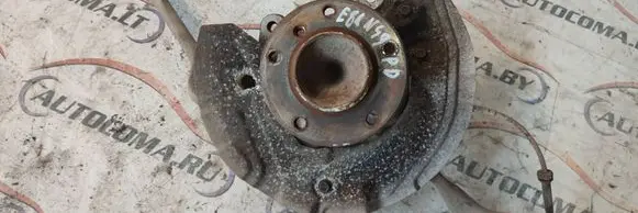 BMW 1 E81 E87 Front wheel hub