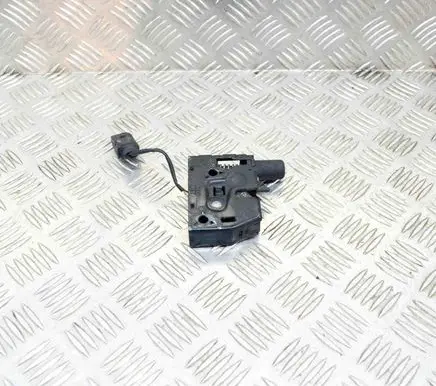 Audi A1 Engine bonnet/hood lock/catch 8X0823509B