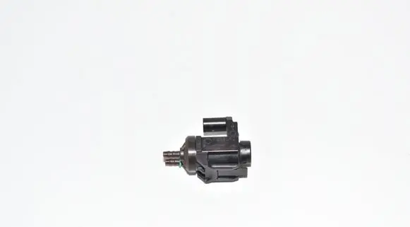 BMW 7 G11 G12 Turbo solenoid valve 8570591