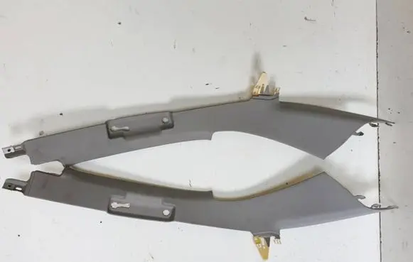(D)pillar trim (top)