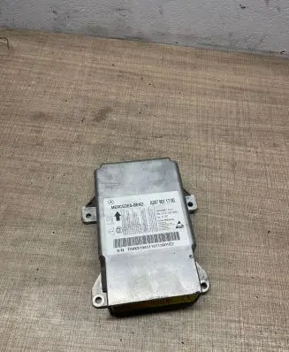 Mercedes-Benz C W204 Airbag control unit/module A2079011700 5WK43967