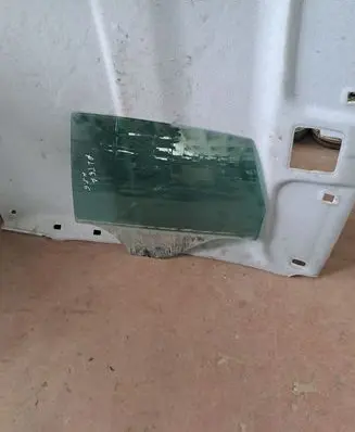 Seat Altea Rear door window glass