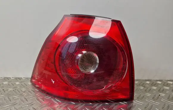 Volkswagen Golf V Rear/tail lights 1K6945095AC