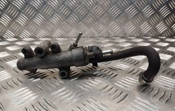Opel Zafira B Fuel distributor 55202754