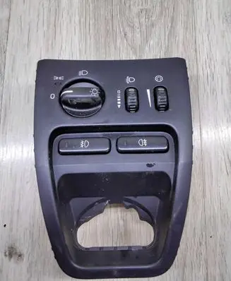 Volvo XC90 Light switch 30739304