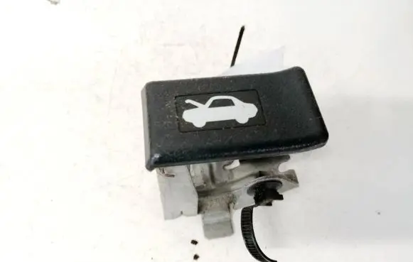 Honda CR-V Engine bonnet (hood) release handle