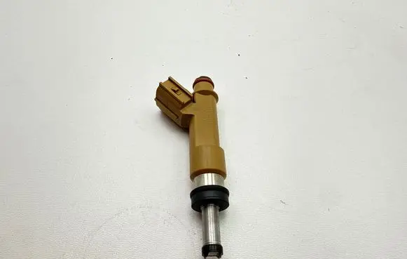 Toyota Auris E180 Fuel injector 232500T030 130173220