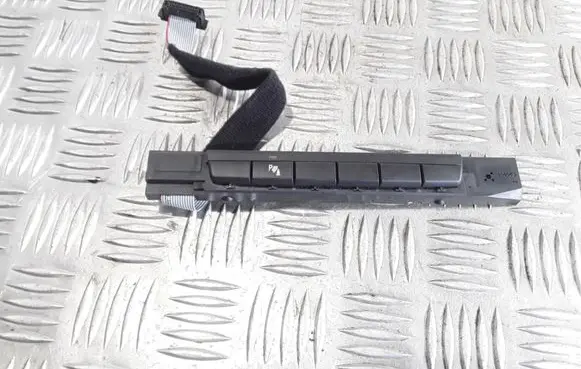 BMW 1 E81 E87 A set of switches 03743671 110187