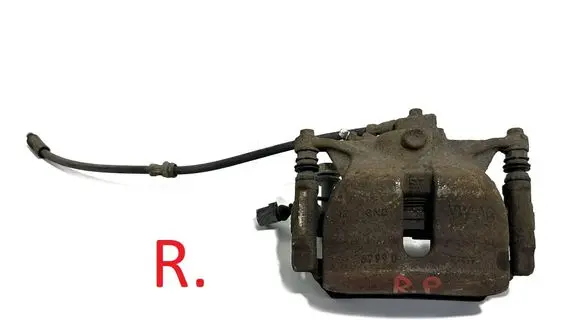 Volkswagen PASSAT B8 Front brake caliper 8V0615124D 44422