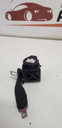 Middle seatbelt (rear)