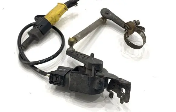 DS Automobiles 4 Headlight/headlamp level sensor 1307213006