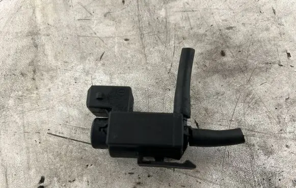 BMW X5 E70 Turbo solenoid valve 70231800 7810832