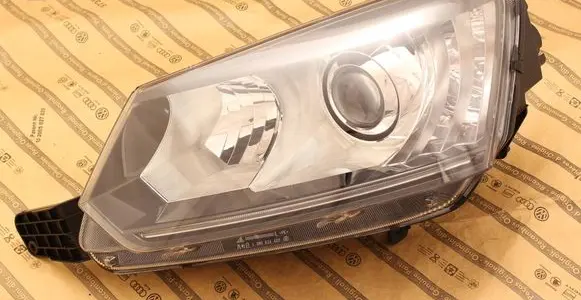 Skoda Yeti (5L) Headlight/headlamp 5L1941015C