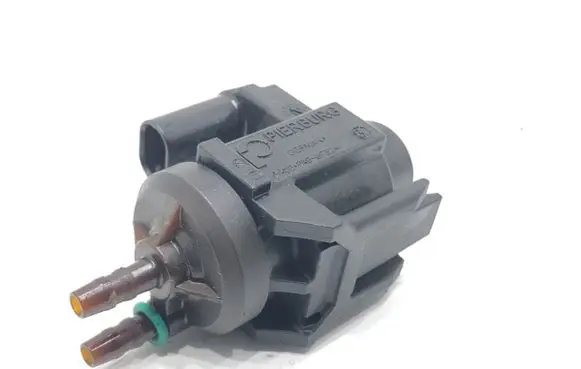 BMW 5 G30 G31 G38 Fuel pressure regulator 8570591