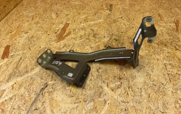 Audi e-tron Fender mounting bracket 4KE803504