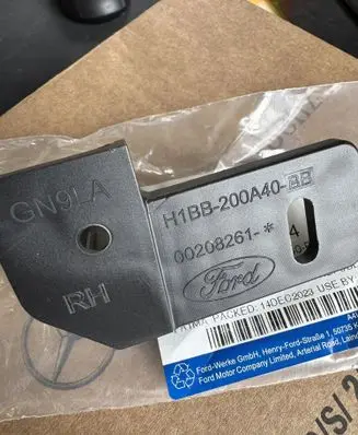 Ford Fiesta Headlight/headlamp mounting bracket 2276424