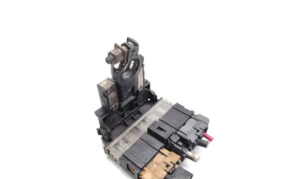 Suzuki SX4 S-Cross Charging relay 