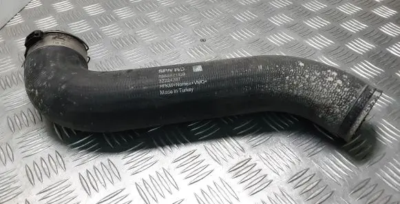 Volvo XC40 Intercooler hose/pipe 32224397
