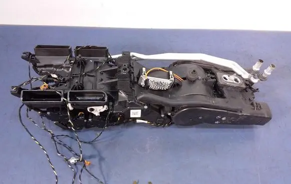 Audi A8 S8 D4 4H Interior heater climate box assembly 4H0820004C