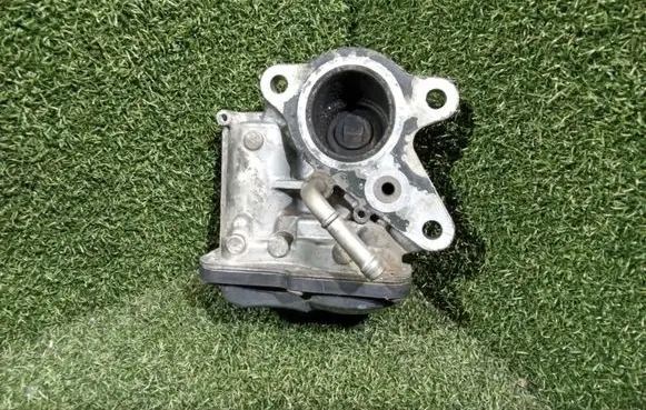 Renault Master III EGR valve 147109869R