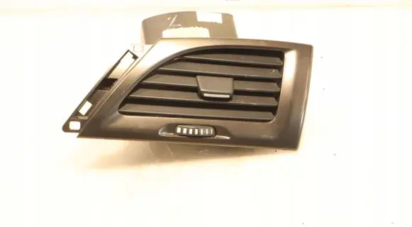 Renault Megane III Dashboard side air vent grill/cover trim 687602829R