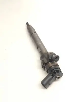 BMW 5 F10 F11 Fuel injector 7810702