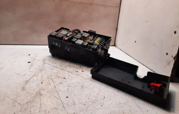 Ford Focus C-MAX Fuse box set 3M5T14A067BC
