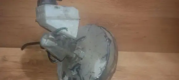 Renault Kangoo I Brake booster