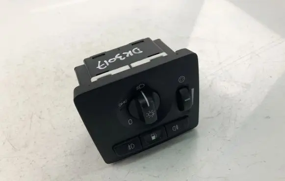 Volvo V50 Light switch 30669735