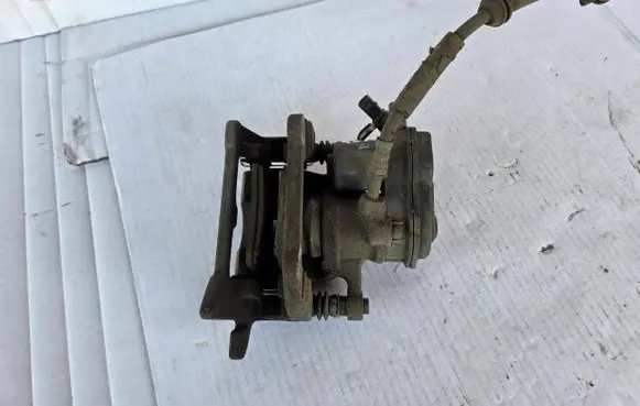 Rear brake caliper