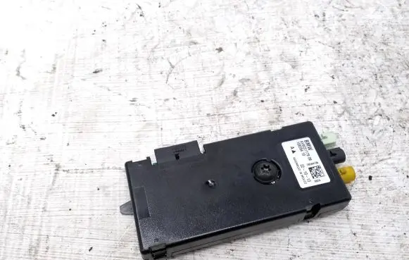 BMW 4 F32 F33 Aerial antenna amplifier 9231179