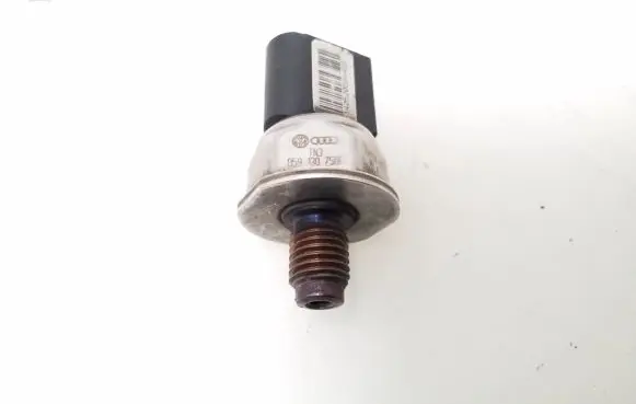 Audi Q7 4L Fuel pressure sensor 059130758E